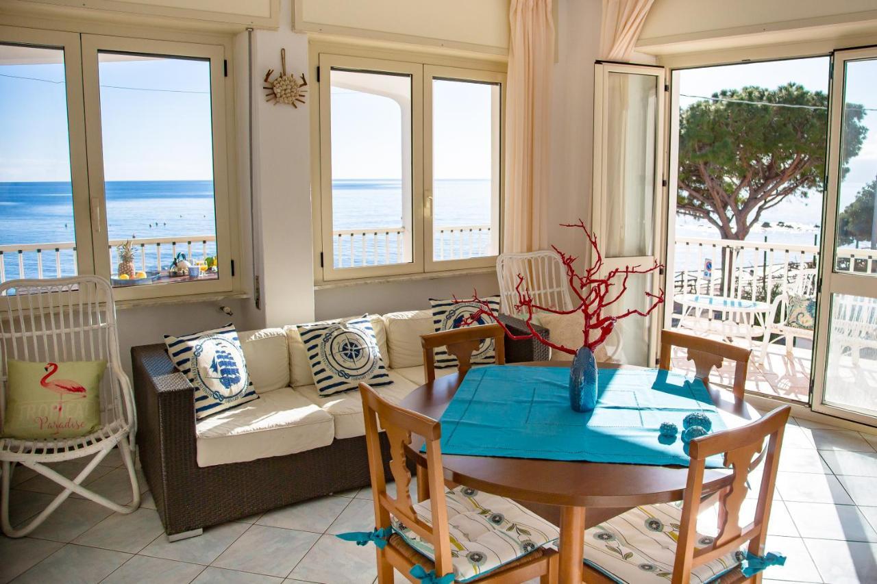 Terrazza Lungomare, E Sei In Spiaggia... กาลาโกโนเน ภายนอก รูปภาพ