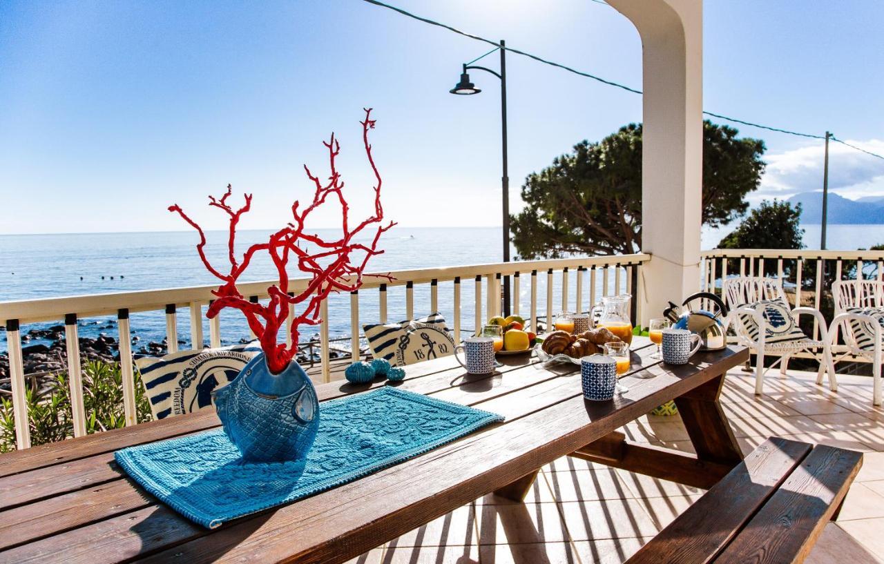 Terrazza Lungomare, E Sei In Spiaggia... กาลาโกโนเน ภายนอก รูปภาพ